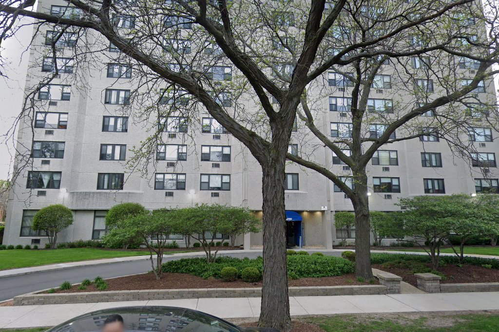 6250 S. Harper/Parkshore East Elderly