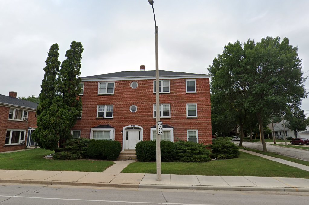 Center Street Apartments