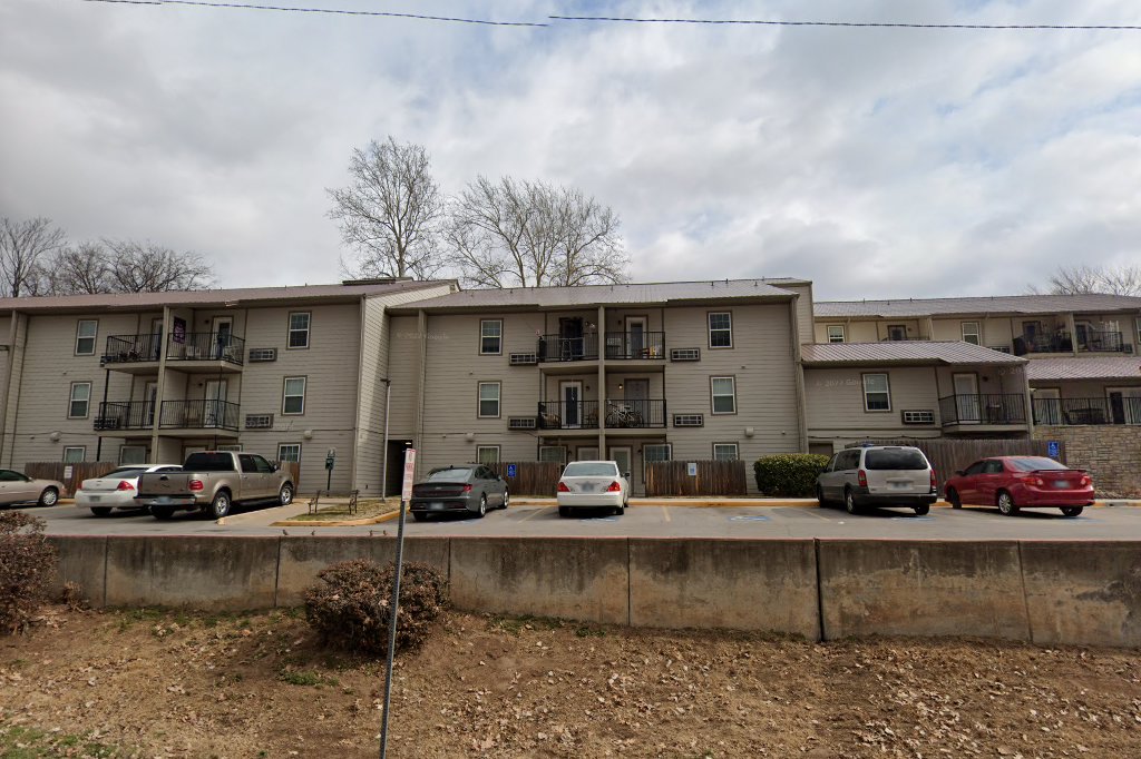 Pythian Manor West