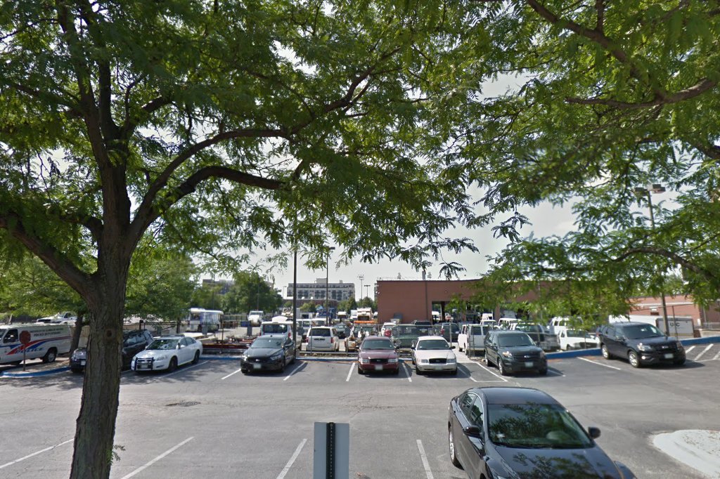 Roosevelt-Halsted I Aka Bj Wright Court Apts.