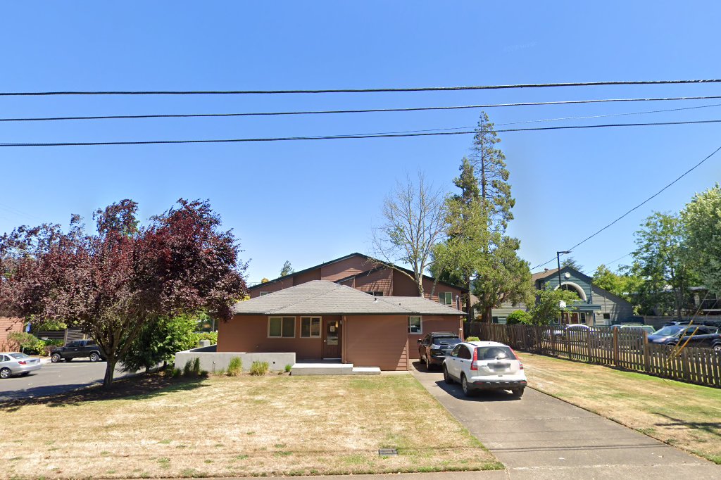 Hawthorn At 29Th Place Apartments
