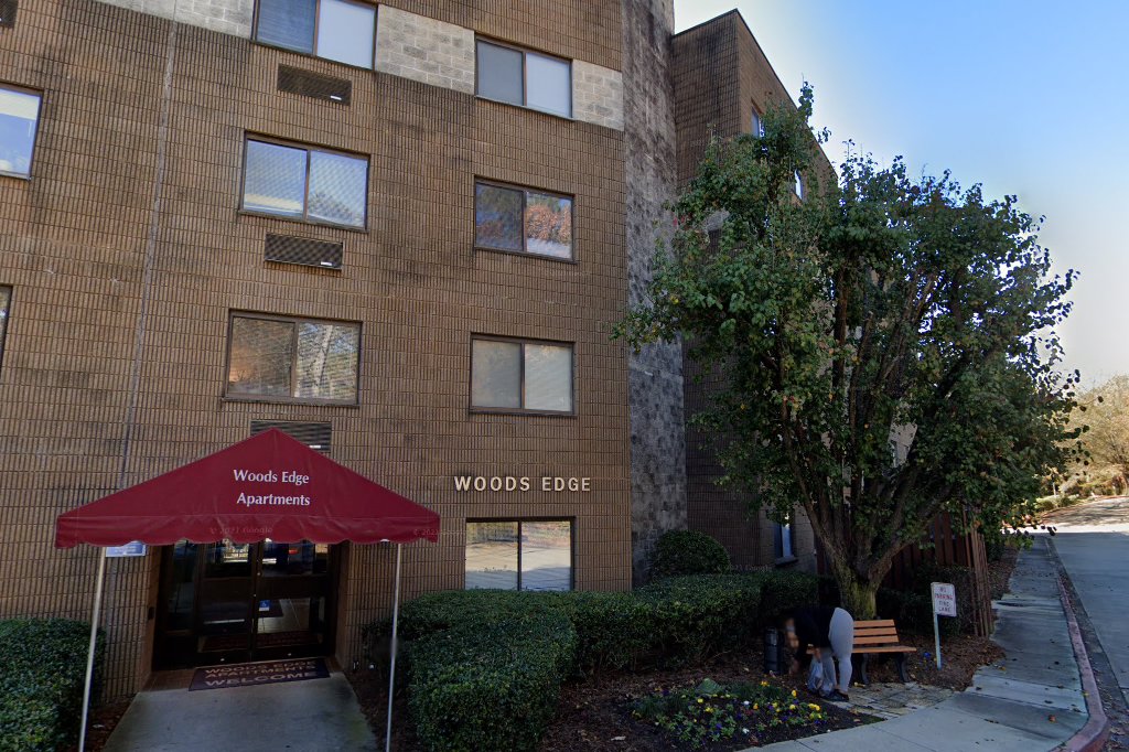 Woods Edge Apartments