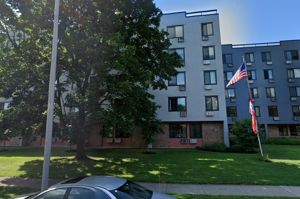 Towpath Manor  Apartments