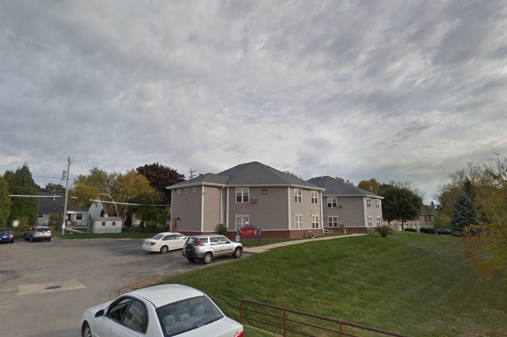 La Villa Apartments