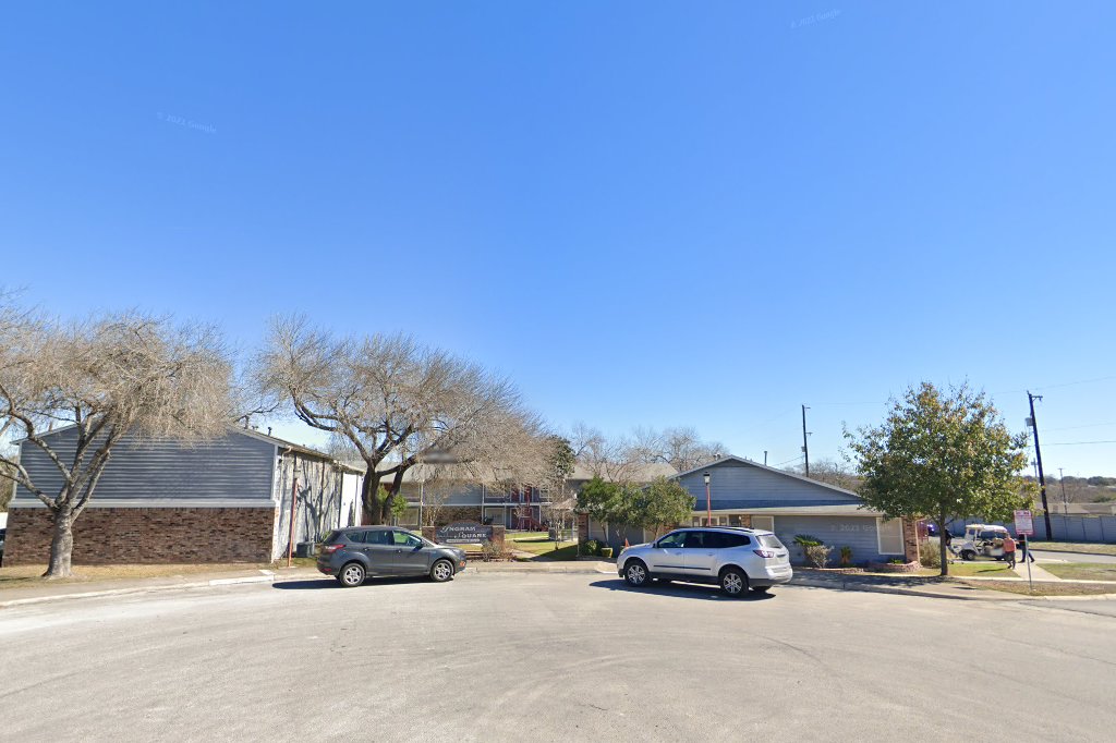 Ingram Square Apts