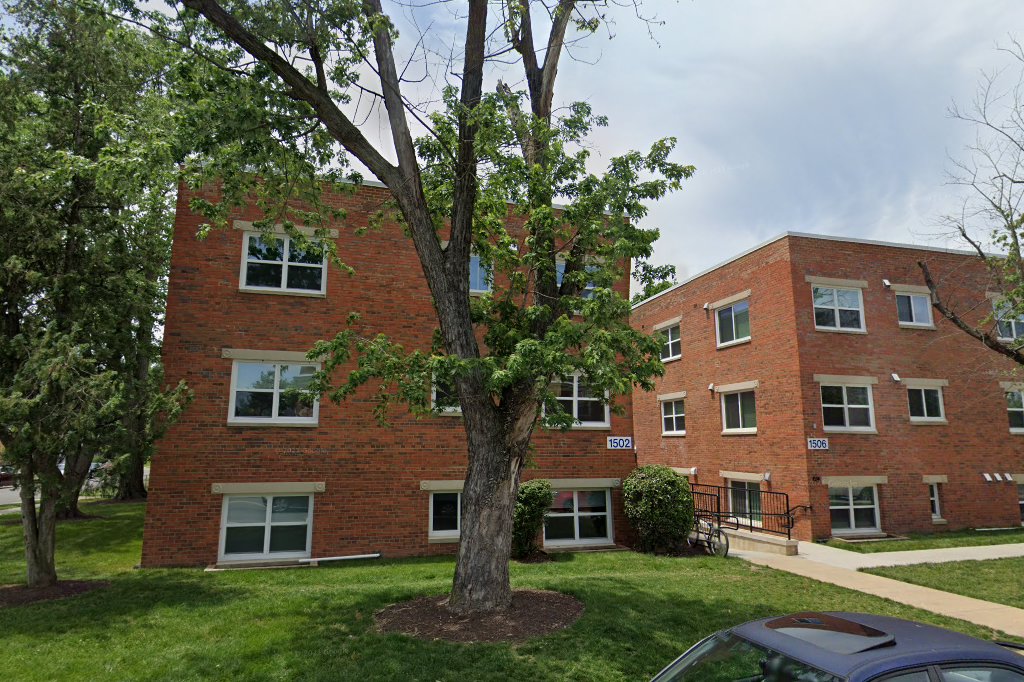 Lacy Court Apartments
