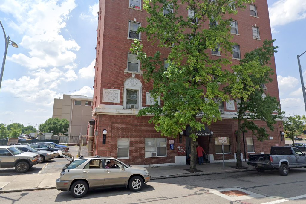 Holden House Apartments