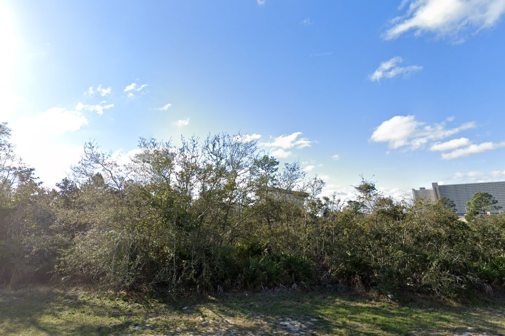 Pelican Pointe Apartments