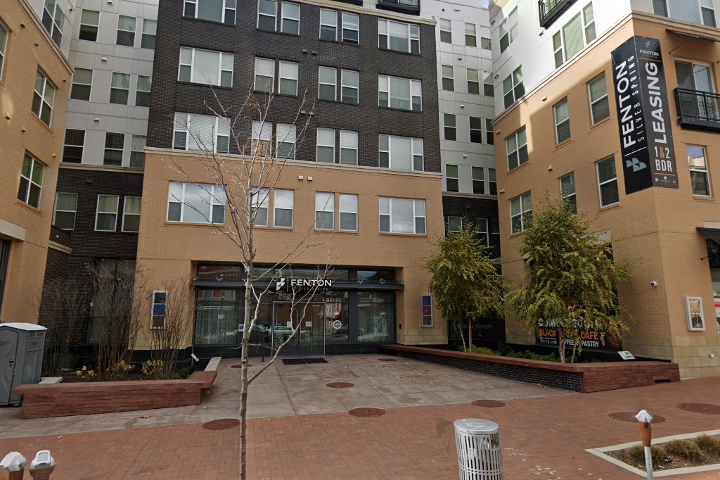900 Thayer Aka Fenton Silver Spring