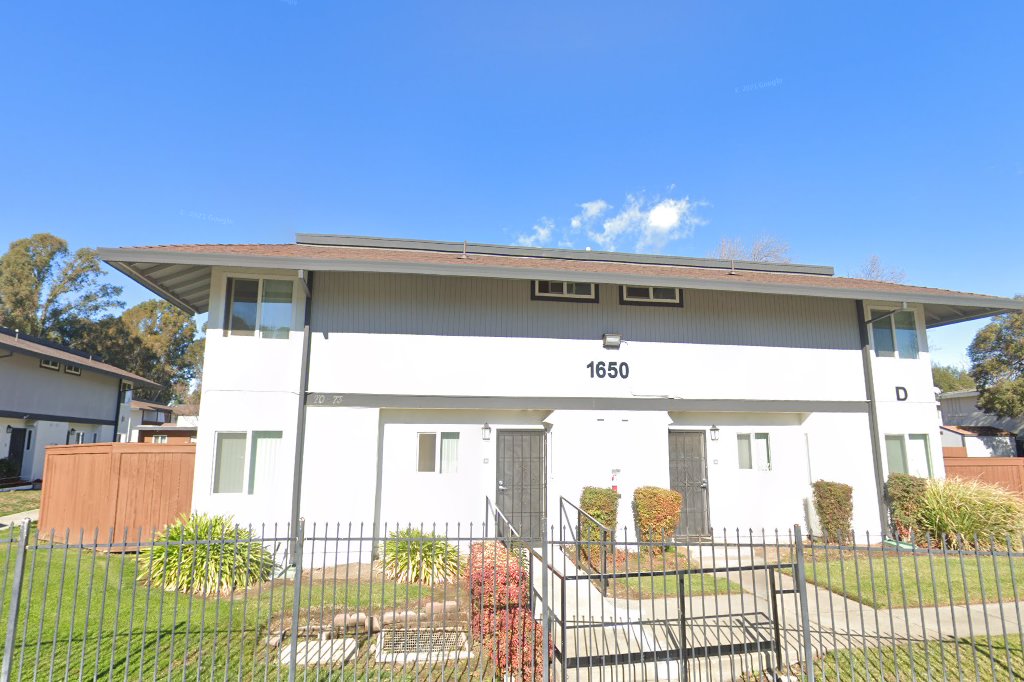 Parkside Villa Apartments