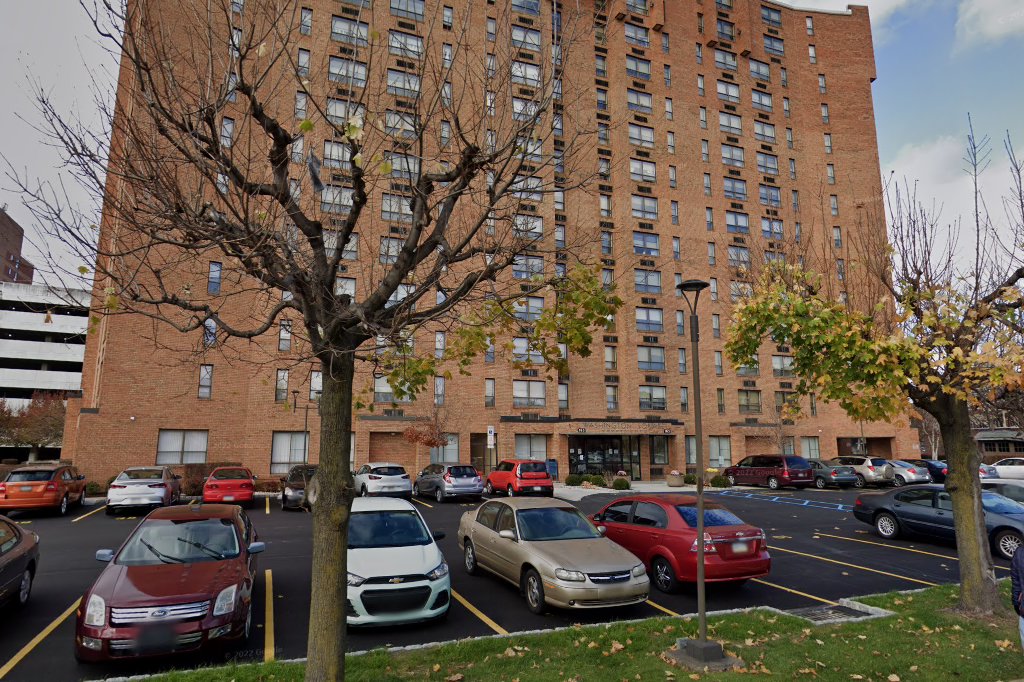 Washington Square Apts