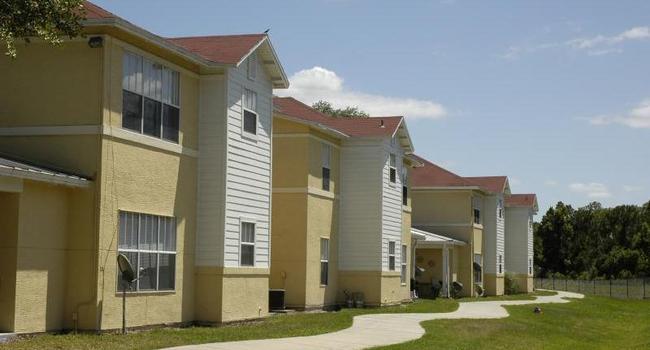 Valencia Park Apartments