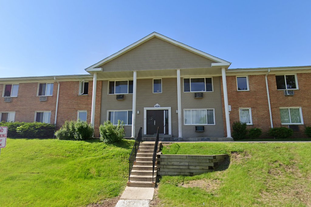 Auburn Manor Apartments