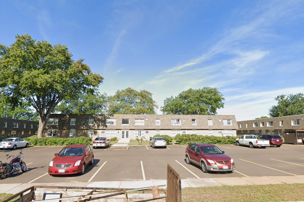 Colony Park West Apts