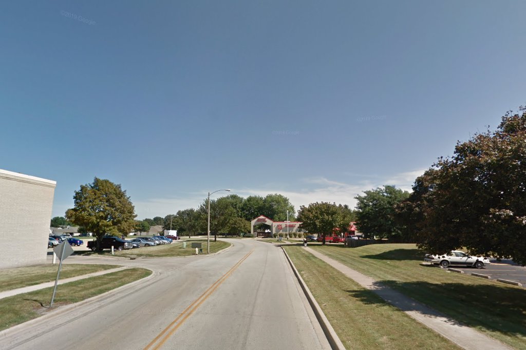 Sandburg Village Apartments