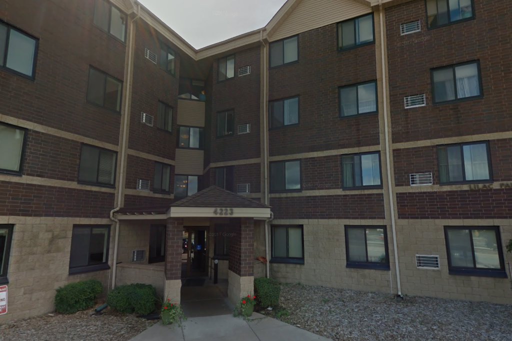 Lilac Parkway Apts