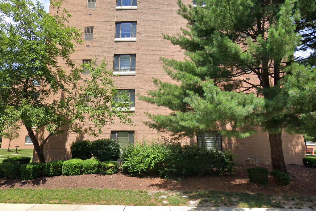 Highland Plaza