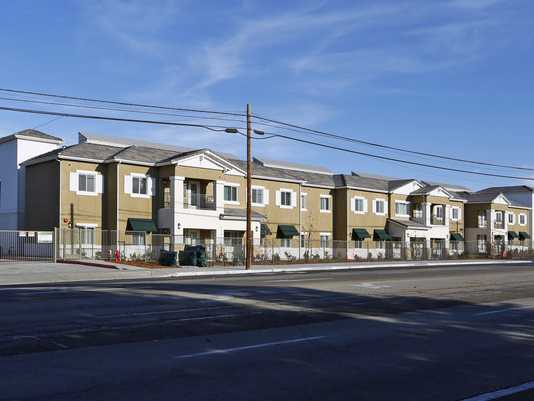 The Knolls at the Avenida