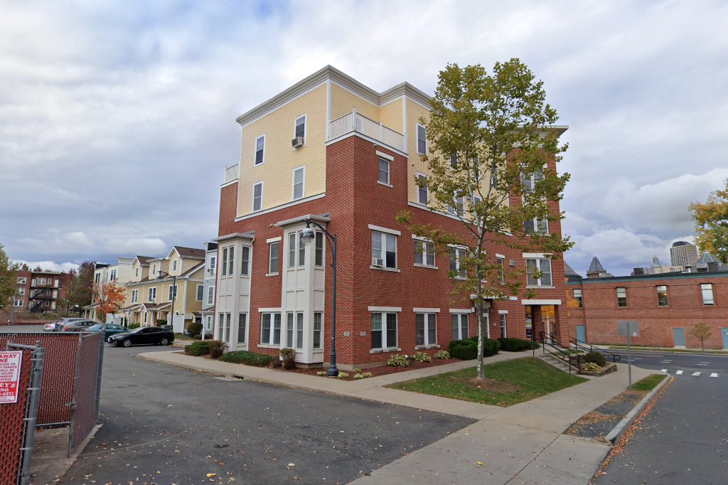 Dutch Point Apartments