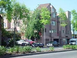 Lorin Station Plaza