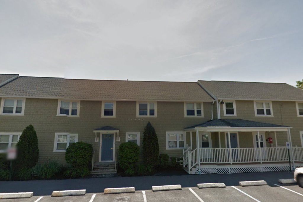 Water's Edge Apartments