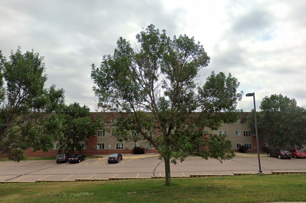 Sunnycrest Village Apts