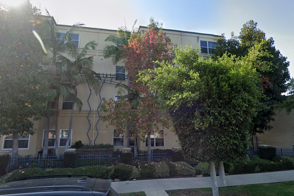 Hfl Palms Court