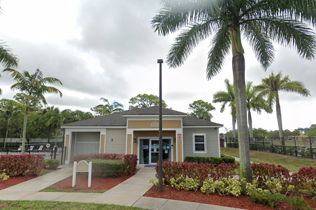 Pine Run Villas - FL
