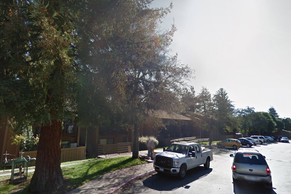 Elizabeth Oaks Apts.