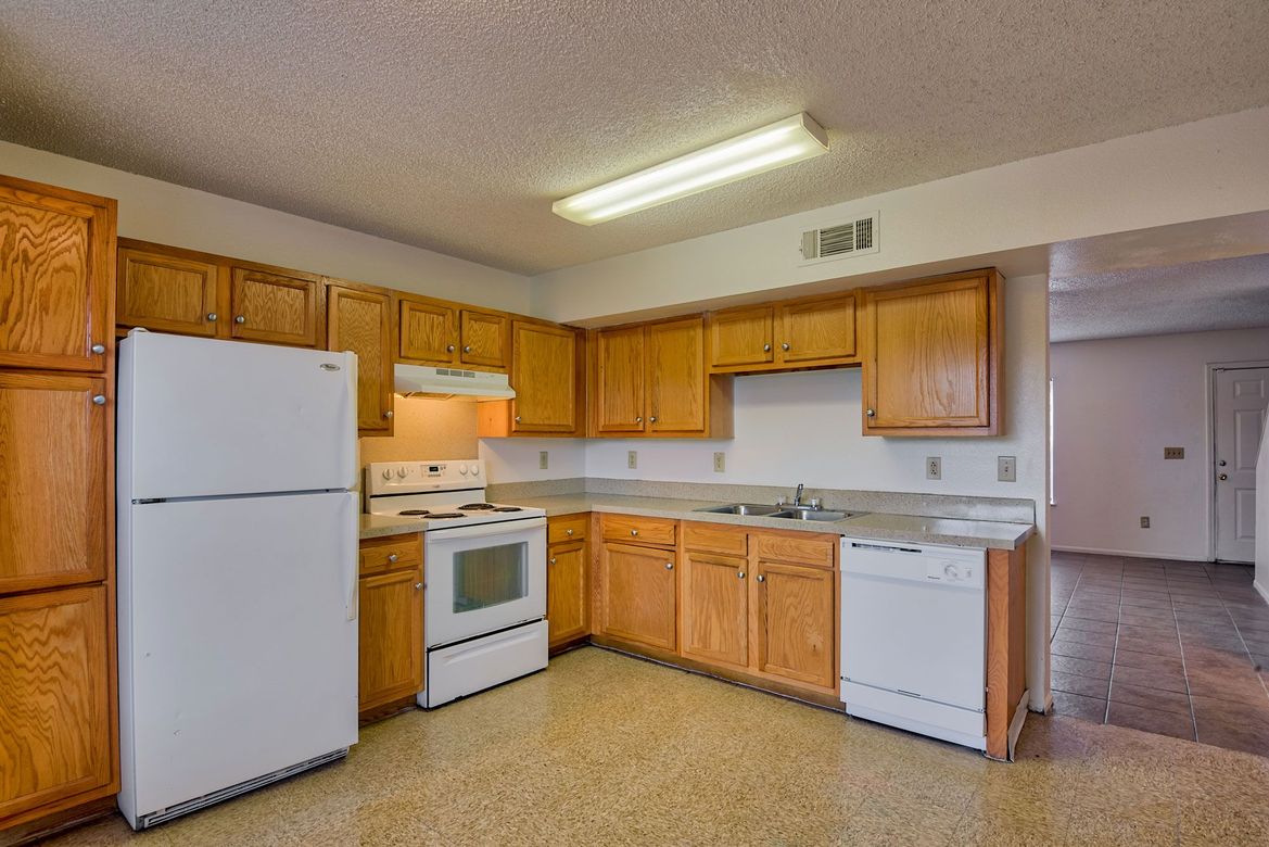 Pinewood Pointe - Jacksonville