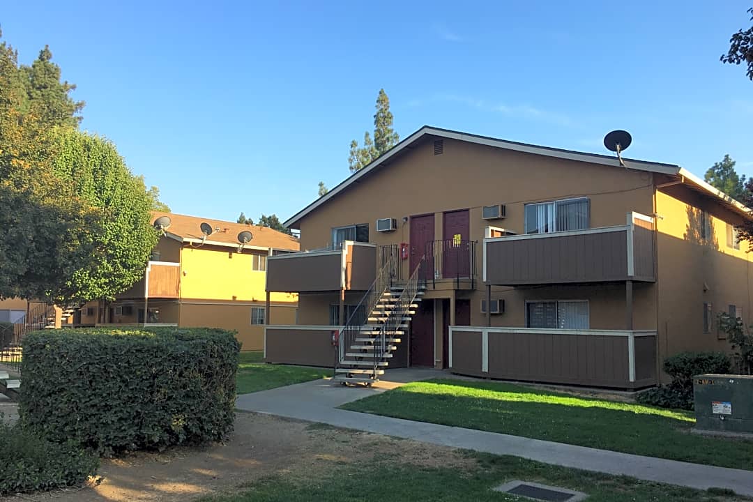 Sky Parkway Apartments