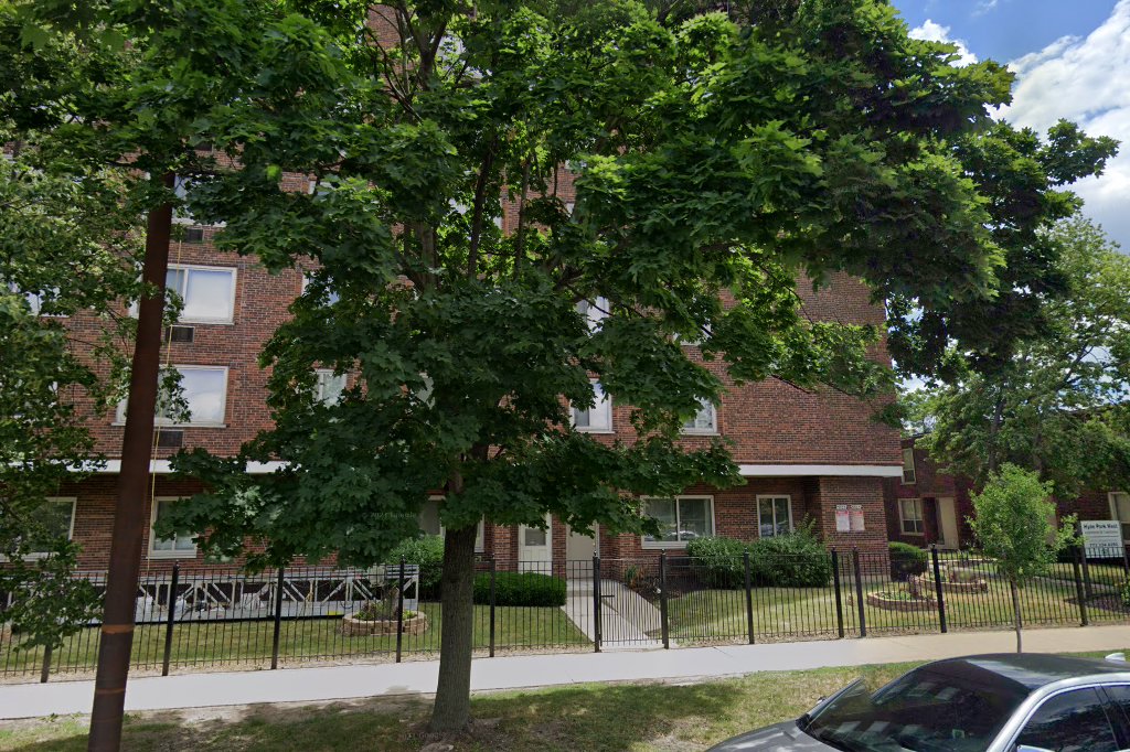Hyde Park West Apartments