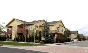 Breakers at Bayport Apartments