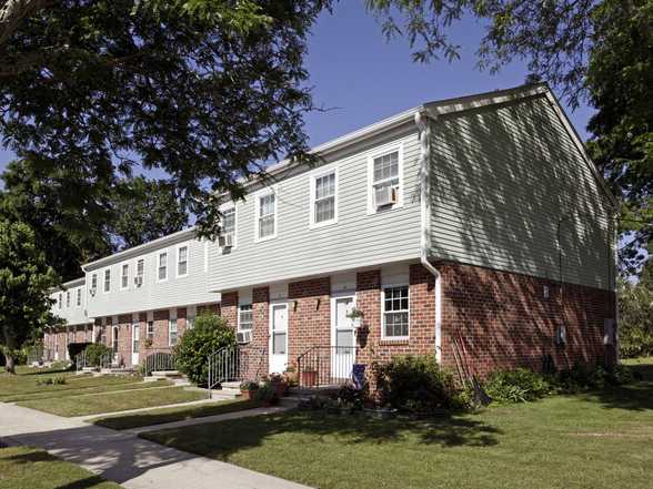 Pleasant Manor Apartments